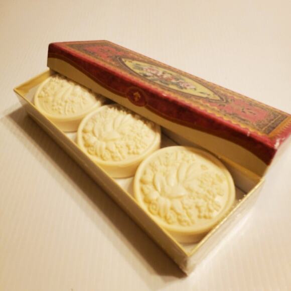 New Saponificio Artigianale Fiorentino Italy Boxed Soap 3 x 4.4oz Rose Scented - Picture 5 of 10